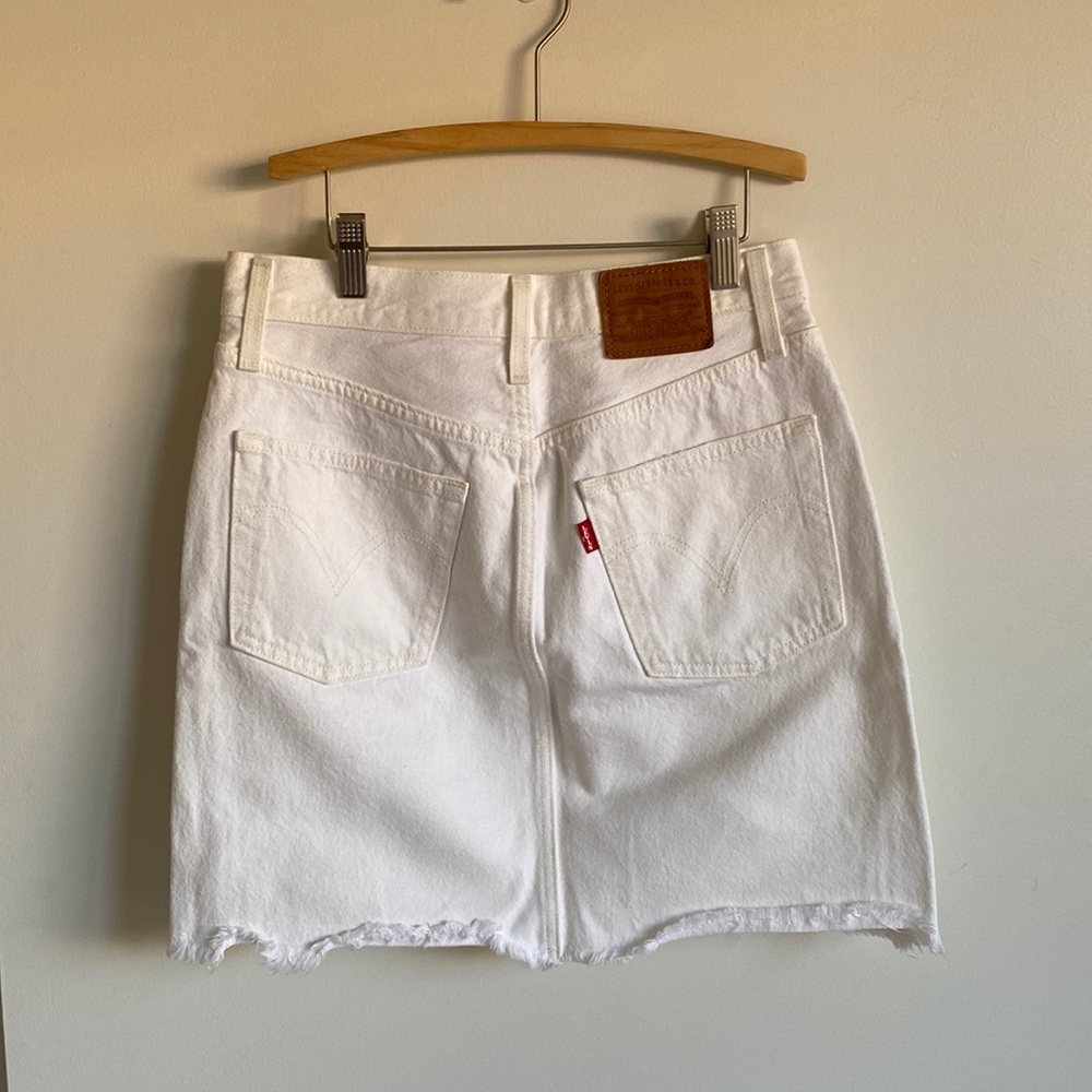Levi’s Ribcage denim skirt - Picture 2 of 3